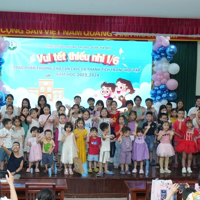 Tết thiếu nhi tươi vui tại Trường Đại học Dược Hà Nội